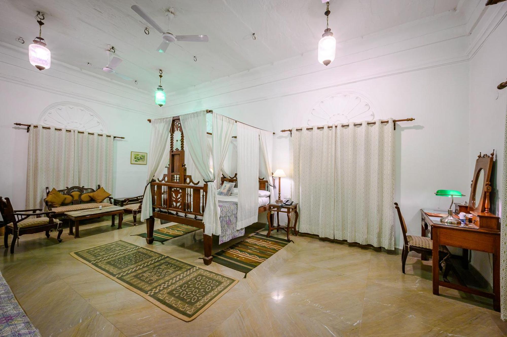 ホテル Neemrana'S - Deo Bagh グワーリヤル エクステリア 写真
