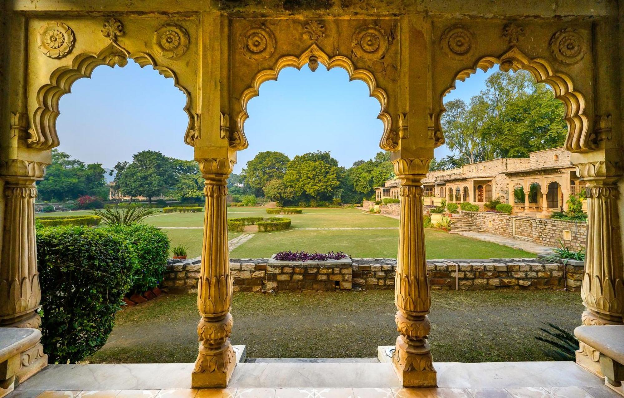 ホテル Neemrana'S - Deo Bagh グワーリヤル エクステリア 写真